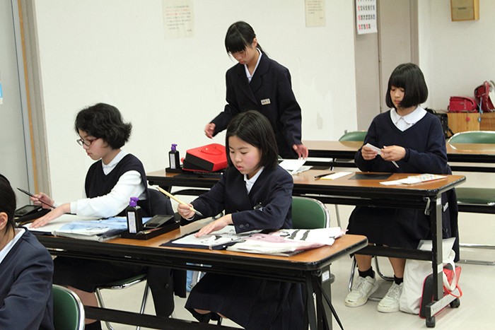 姿勢を正す指導